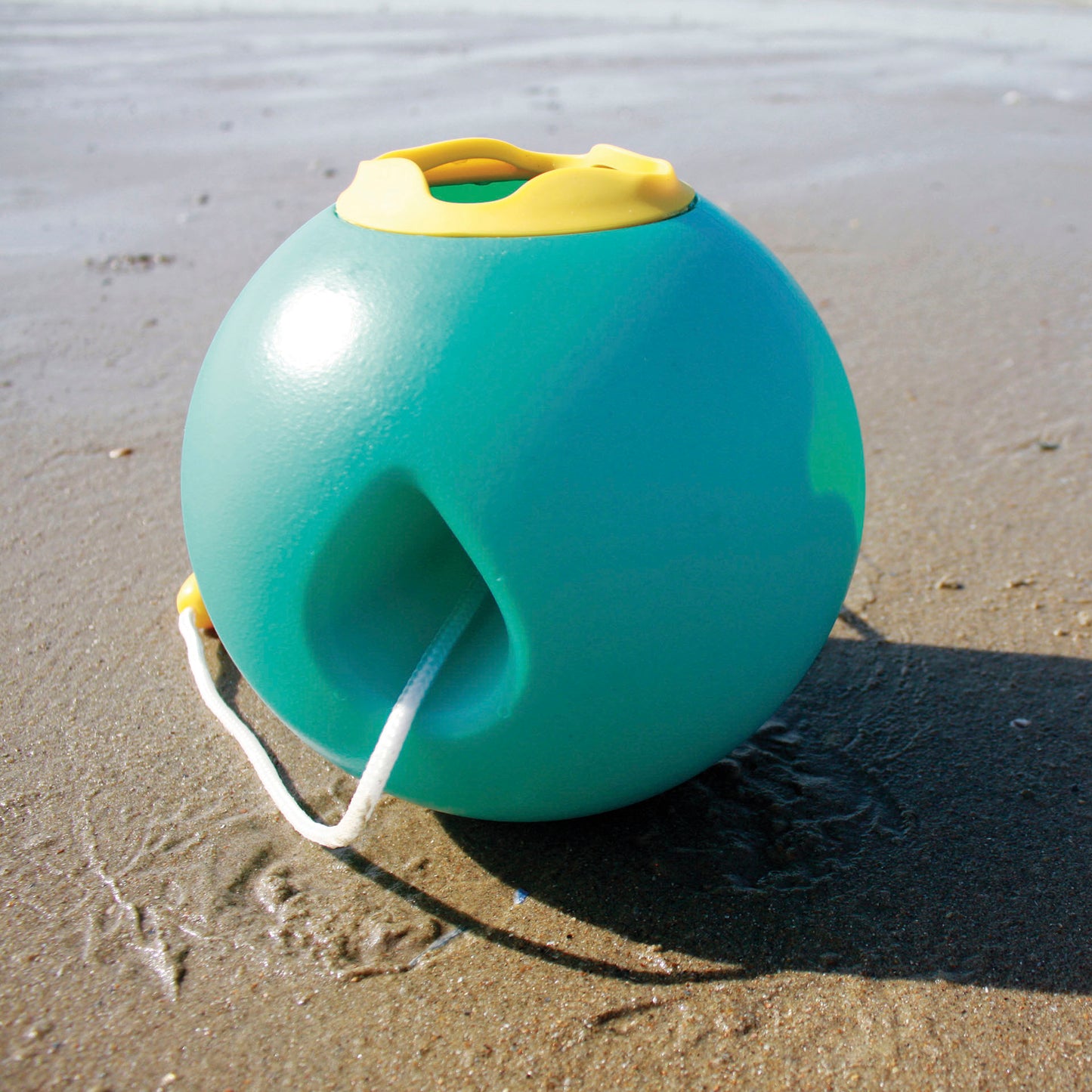 Quut Ballo – No Spill Bucket “Lagoon”