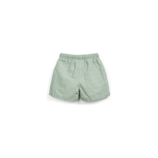 Pantalón Corto de Tela Verde con Botón de Coco Decorativo – Play Up