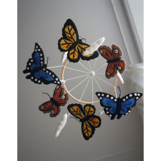 Móvil de Mariposas de Fieltro – Gamcha