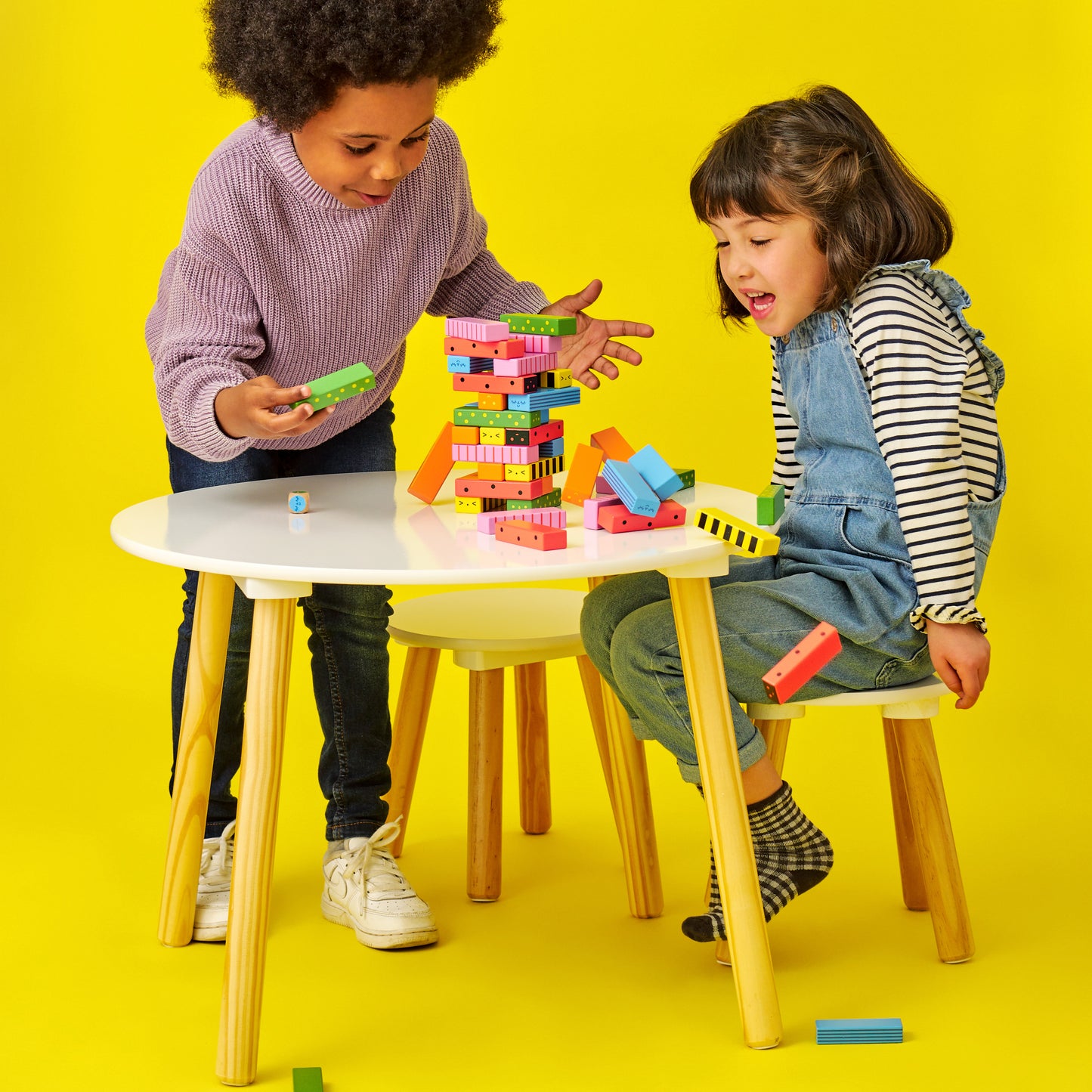 Juego de Equilibrio de Bloques con Dados – Kidoki