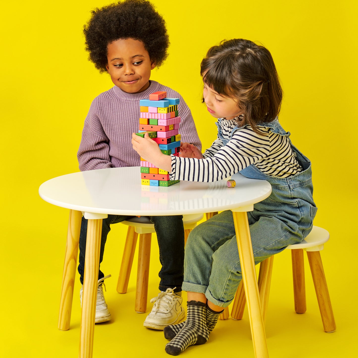 Juego de Equilibrio de Bloques con Dados – Kidoki