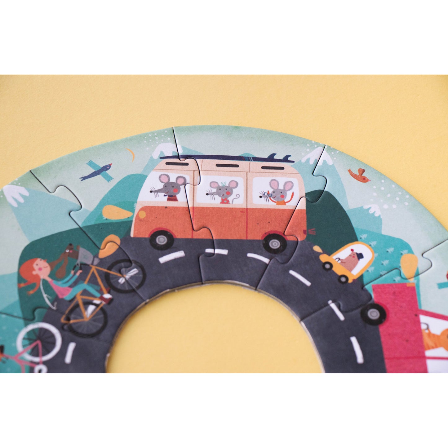 Beep, Beep! · Look & Find Puzzle · Londji