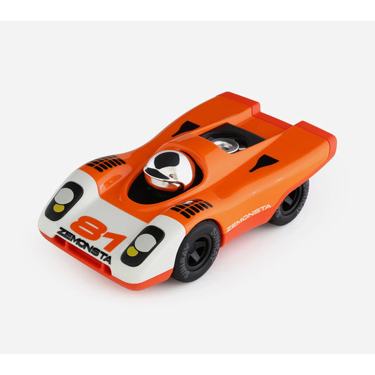 Coche Egon Zemonsta – Playforever
