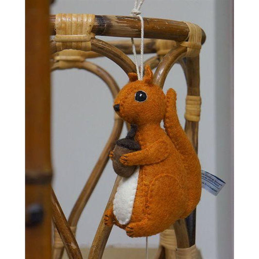 Móvil Musical “Ardillita Marrón” de Gamcha