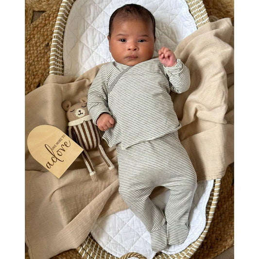 North Baby – Conjunto “Cinza Stripes” (Camiseta Cruzada + Polaina)