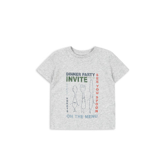 Camiseta Famo “Dinner Party Invite” – Konges Sløjd