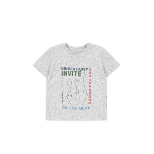 Camiseta Famo “Dinner Party Invite” – Konges Sløjd