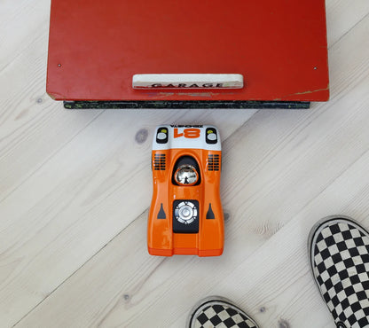 Coche Egon Zemonsta – Playforever