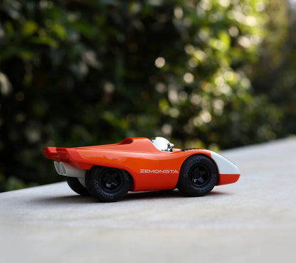 Coche Egon Zemonsta – Playforever