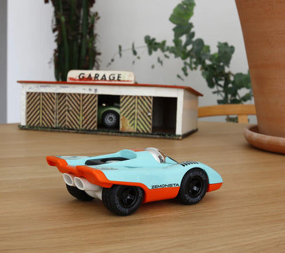 Coche Klaus Zemonsta – Playforever