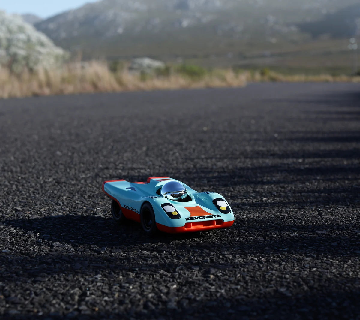 Coche Klaus Zemonsta – Playforever