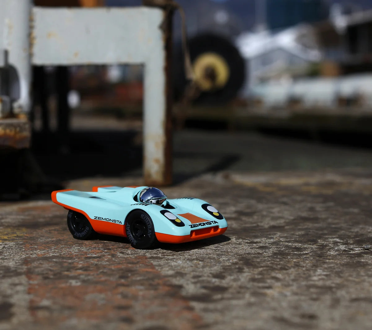 Coche Klaus Zemonsta – Playforever
