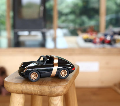 Coche Luft Crow – Playforever