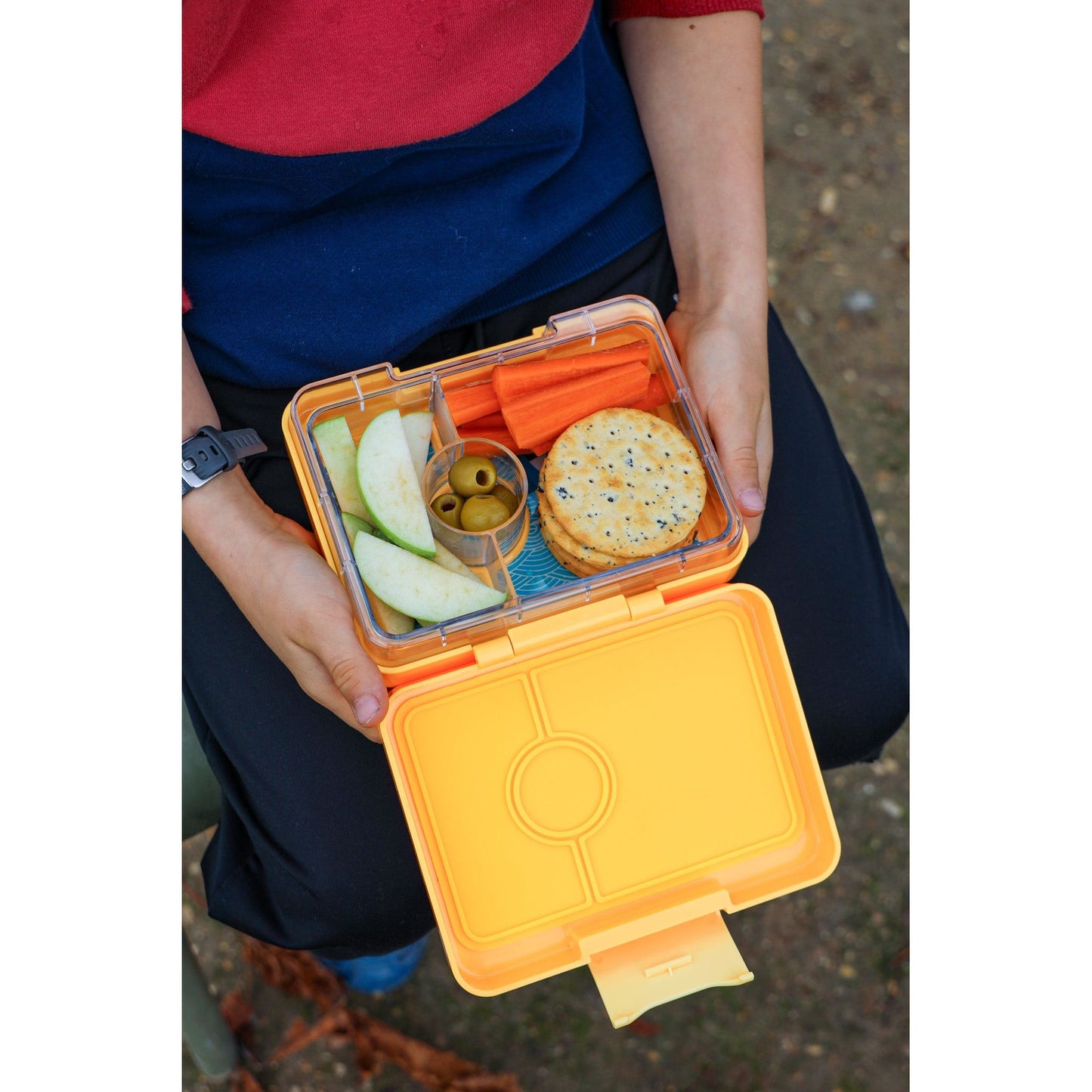 Yumbox Snack 3 Compartimentos –  Yellow con Bandeja Shark