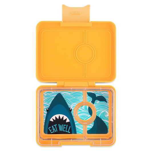 Yumbox Snack 3 Compartimentos –  Yellow con Bandeja Shark