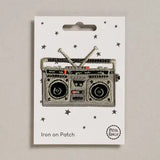 Petra Boase – Parche Termoadhesivo “Radiocasete Retro”