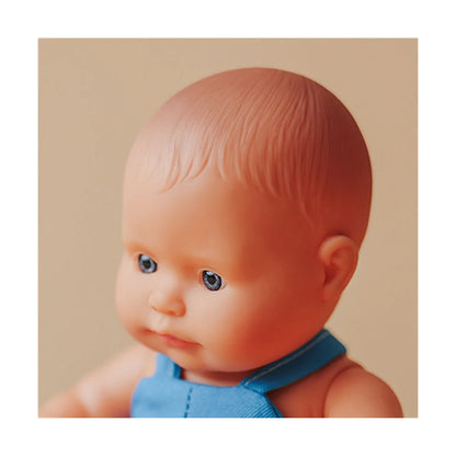 Miniland “My Friends & Me” – Muñeco Bebé Caucásico 21 cm