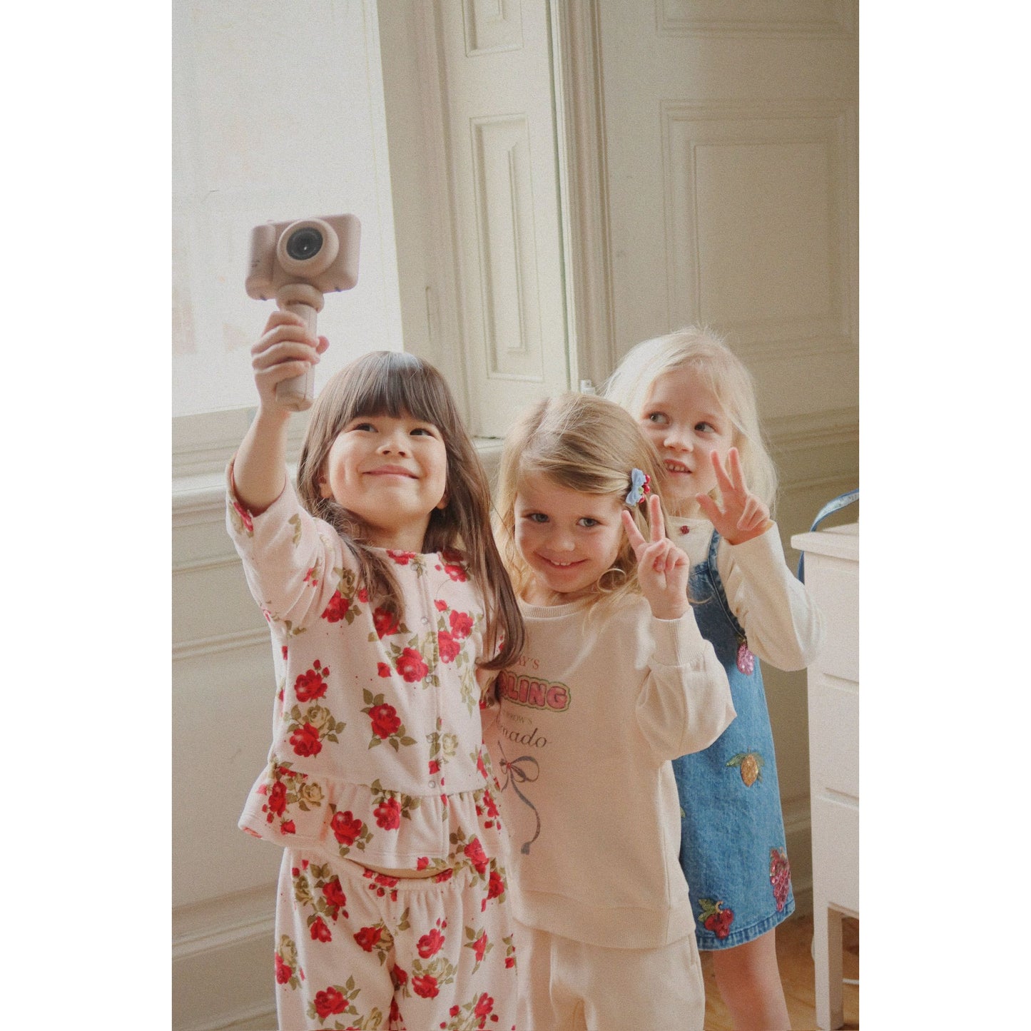 Cámara Digital Infantil con Trípode – Konges Sløjd