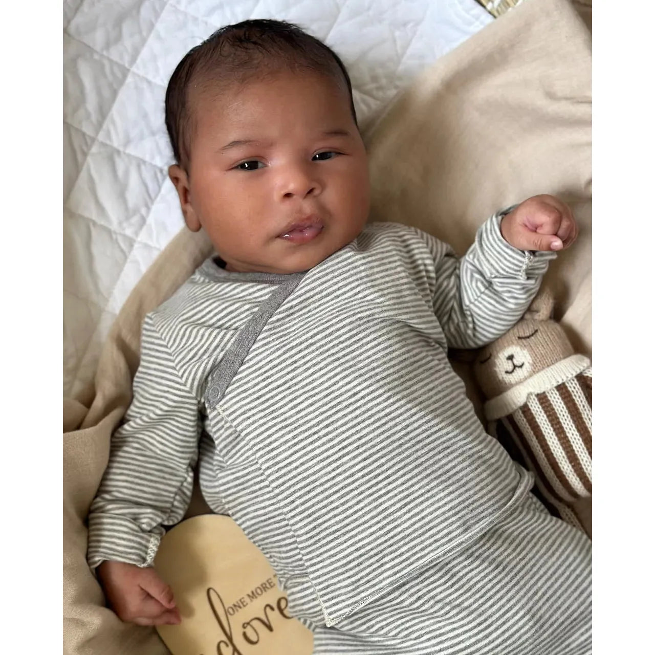 North Baby – Conjunto “Cinza Stripes” (Camiseta Cruzada + Polaina)