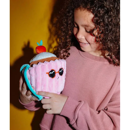 Peluche “Cherry Cake” – Hello Hossy