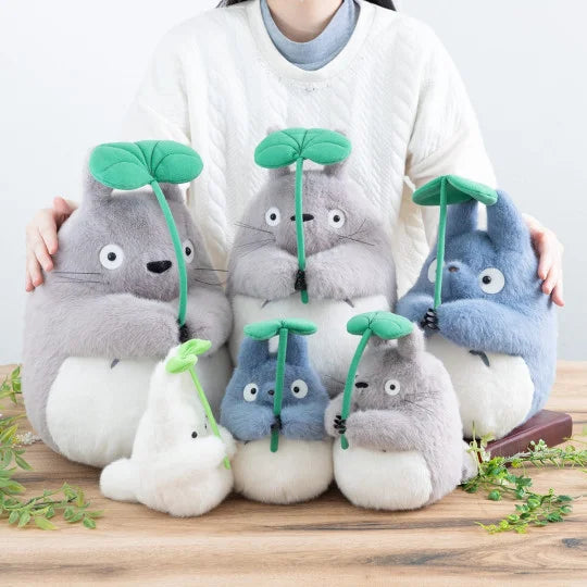 White Totoro Plush with Leaf (Dodonko) – Studio Ghibli