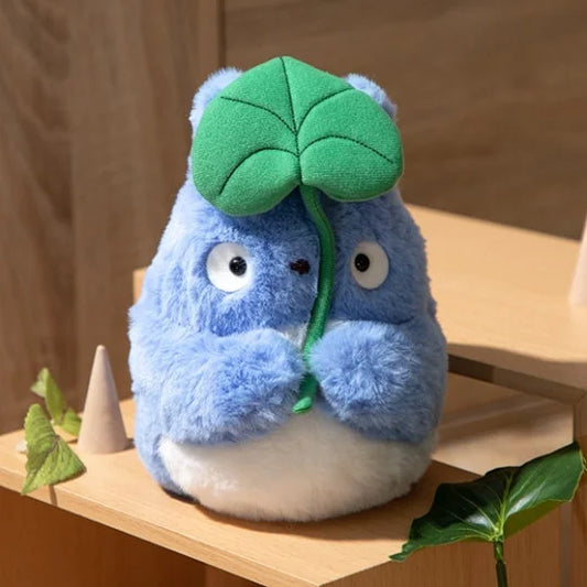 Peluche Totoro Azul con Hoja – Studio Ghibli