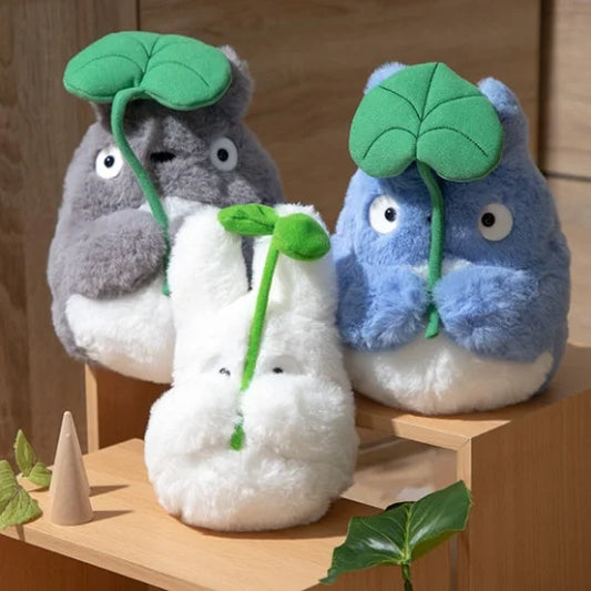 Peluche Totoro Azul con Hoja – Studio Ghibli